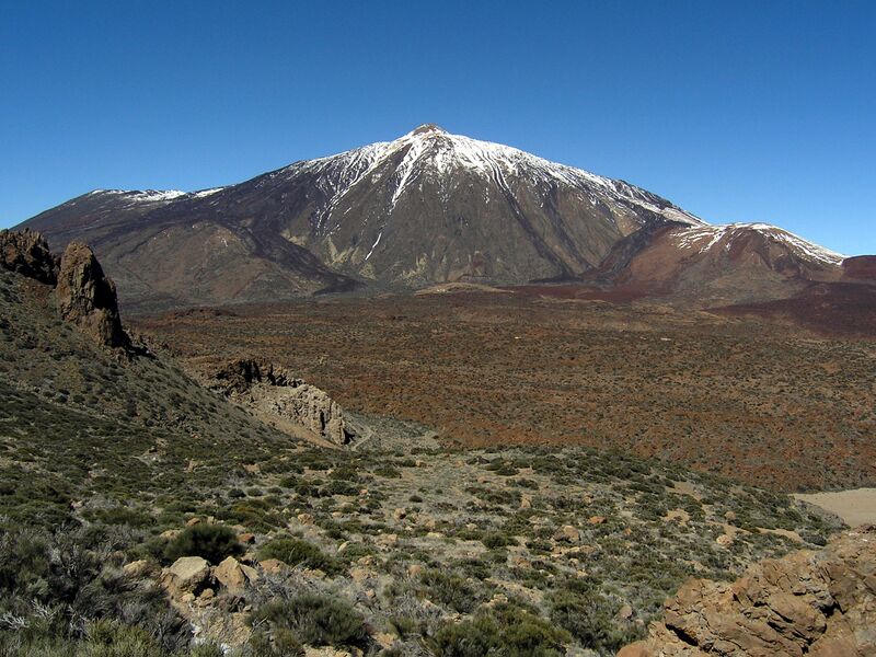 Fil:Teide and Caldera 2006.jpg