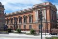 Frimurerlogens stamhus i Nedre vollgate 19 (1887-94, nyrenessanse/nybarokk).