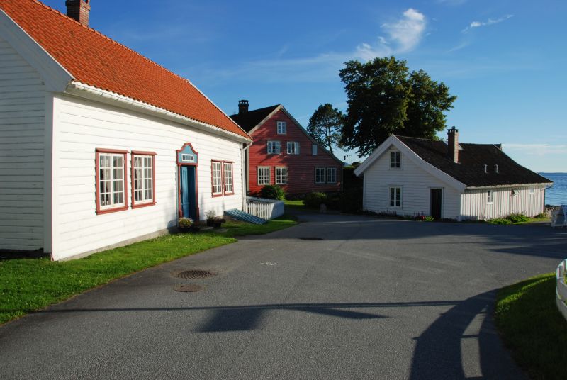 Fil:Jelsa - Bjergsted.jpg