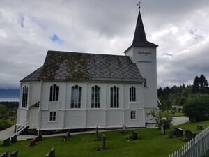 Hatlestrand kirke fra RA 20170604-161534-jpg.jpg