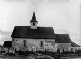 Ramnes kirke sett fra sørøst omkring 1930, før restaurering. Foto: Ansgar Th. Larsen