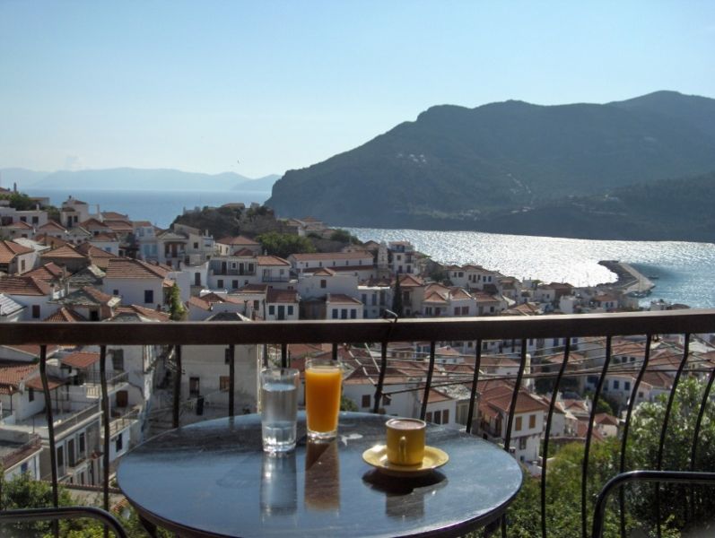 Fil:Skopelos07balcony.jpg