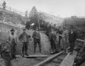 Fra utgravingen av Osebergskipet i Oseberghaugen i 1904.