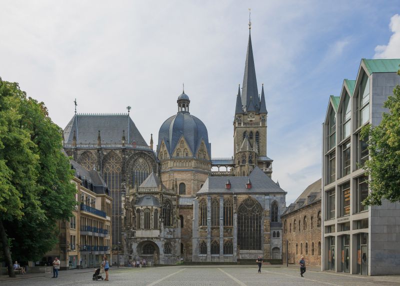Fil:Aachen Germany Imperial-Cathedral-01.jpg