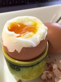 Kokt egg (et «smileegg»)