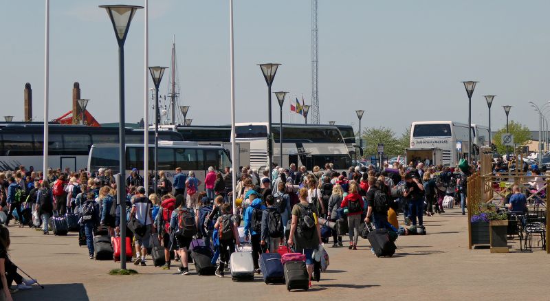 Fil:Resenär - Ystad-2017.jpg