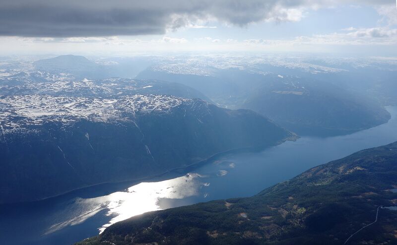 Fil:Lake Tinn seen from east.JPG