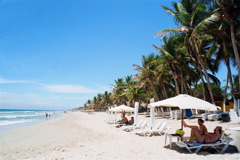 Fil:El Agua Beach (1).jpg